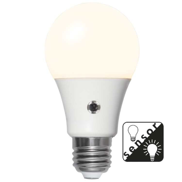 Smart LED-pære med skumringssensor