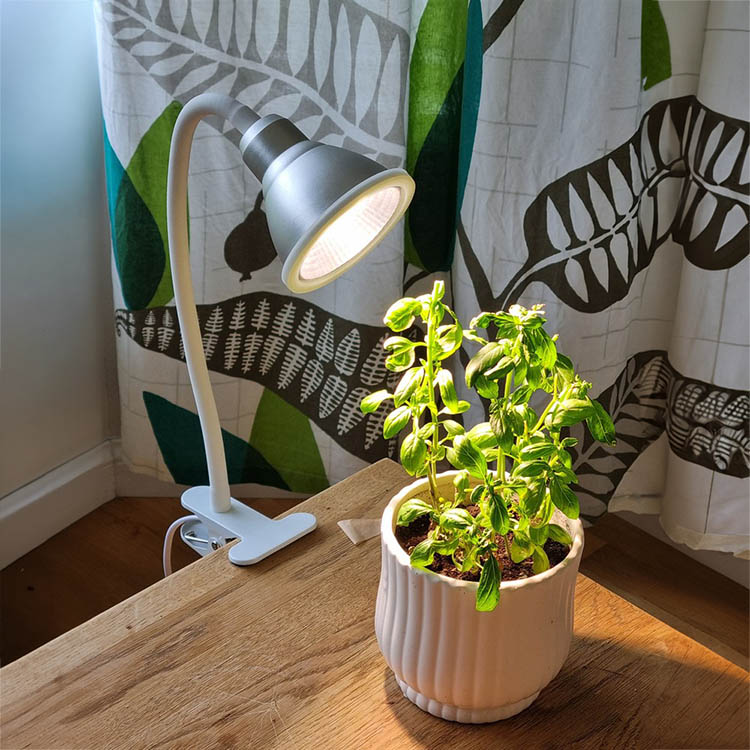 Plantelys med klemme 12W