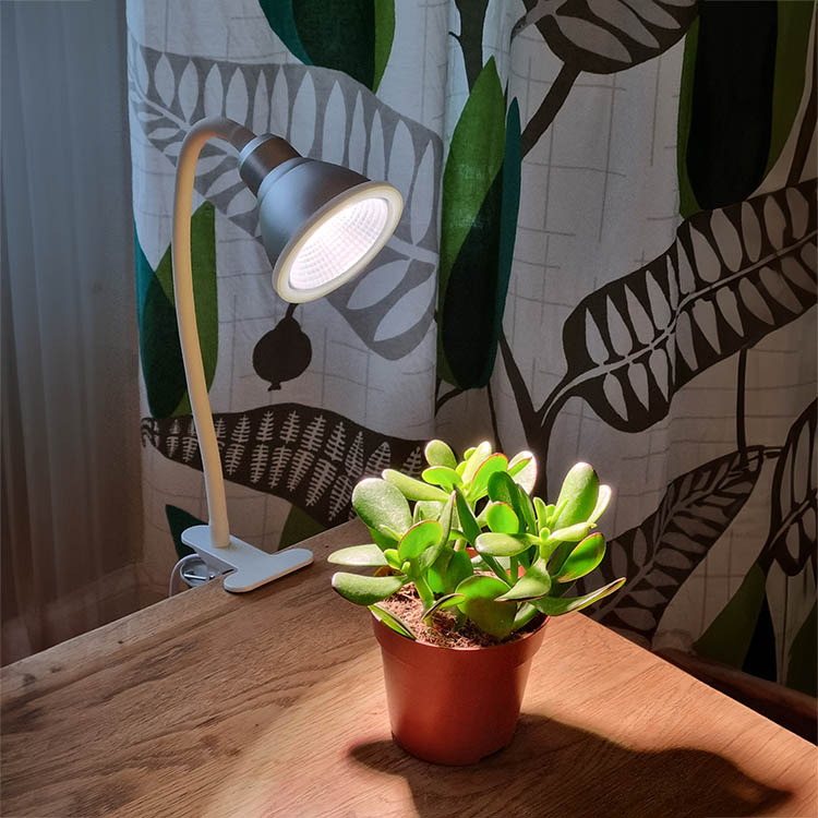 Plantelys med klemme 12W