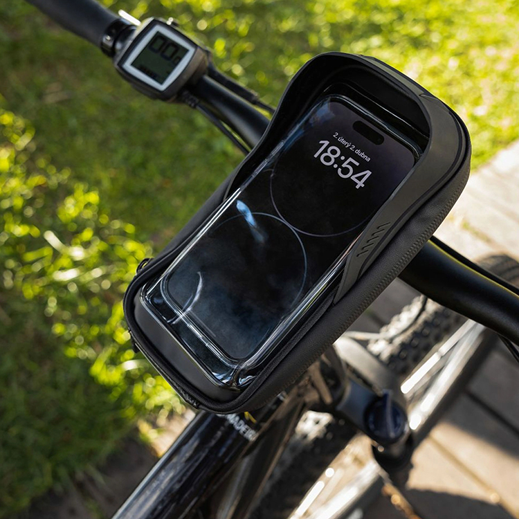 Etui til mobiltelefon til styret