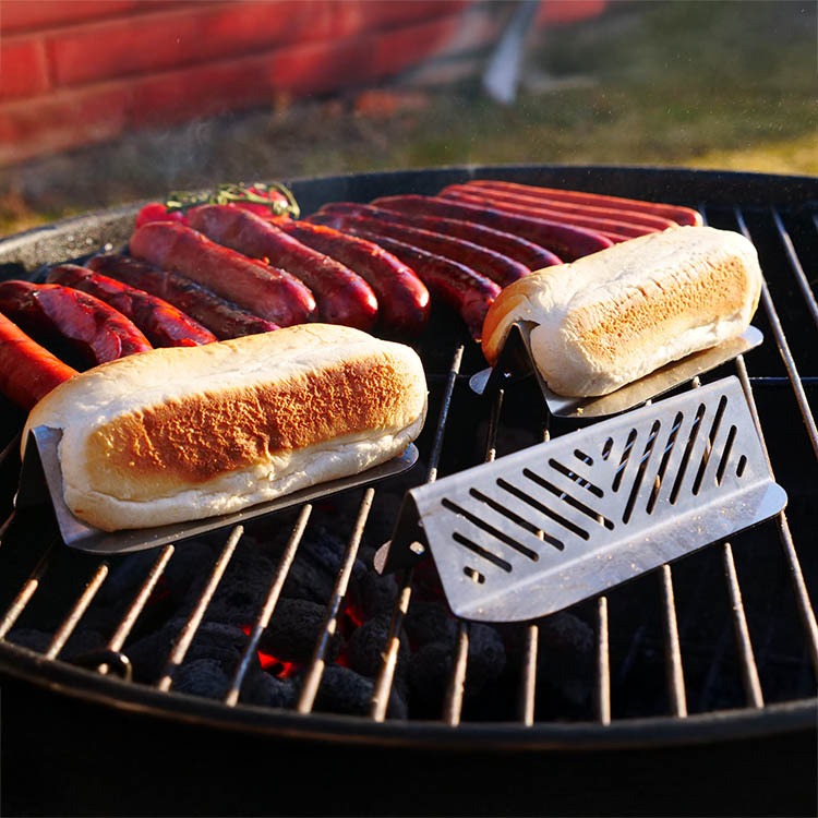Pølsebrødrister til grillen