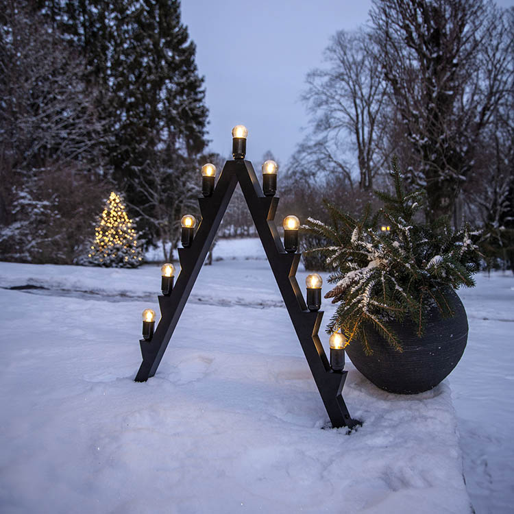 Stor adventsstage til udendørs brug